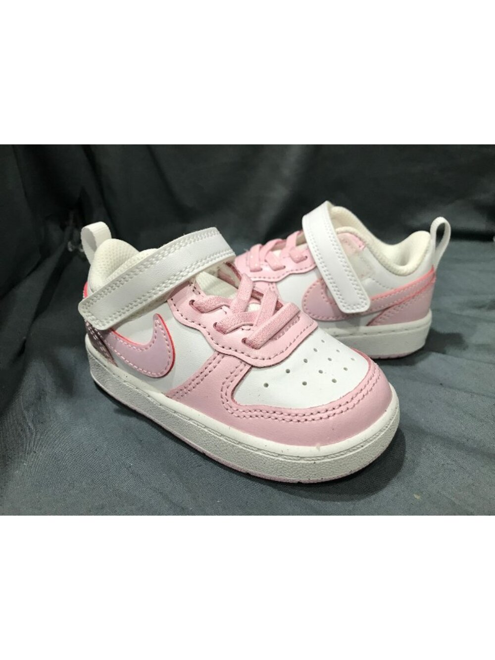 Nike Toddlers Low Court Borough Sneakers Velcro Pink White Size 6 NEW IN BOX!